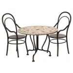 MAILEG ÉTKEZŐASZTAL KÉT SZÉKKEL EGEREKNEK