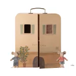 MAILEG SUITCASA ÖSSZECSUKHATÓ HÁZIKÓ KISEBB EGEREKNEK 2025