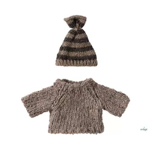 MAILEG RUHA NAGYTESTVÉR EGÉRFIÚ - KÖTÖTT PULÓVER ÉS SAPKA