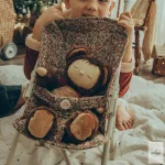 OLLIELLA JÁTÉK BABAKOCSI, GARLAND